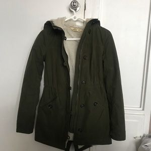 Hollister - Women’s Green Sherpa Lined Jacket - XS